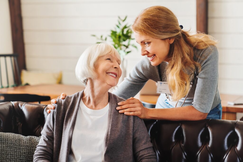 Why Families Choose Personal Care Homes Over Larger Facilities